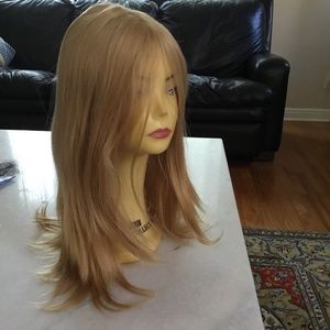 🤩 New Wig human hair w label ready to be rooted or colored to your own style